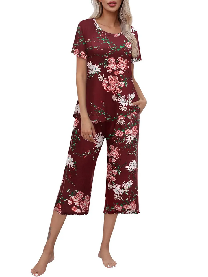 Olivine - Women's short-sleeved loungewear set with capri pants - perfect for relaxing at home in style