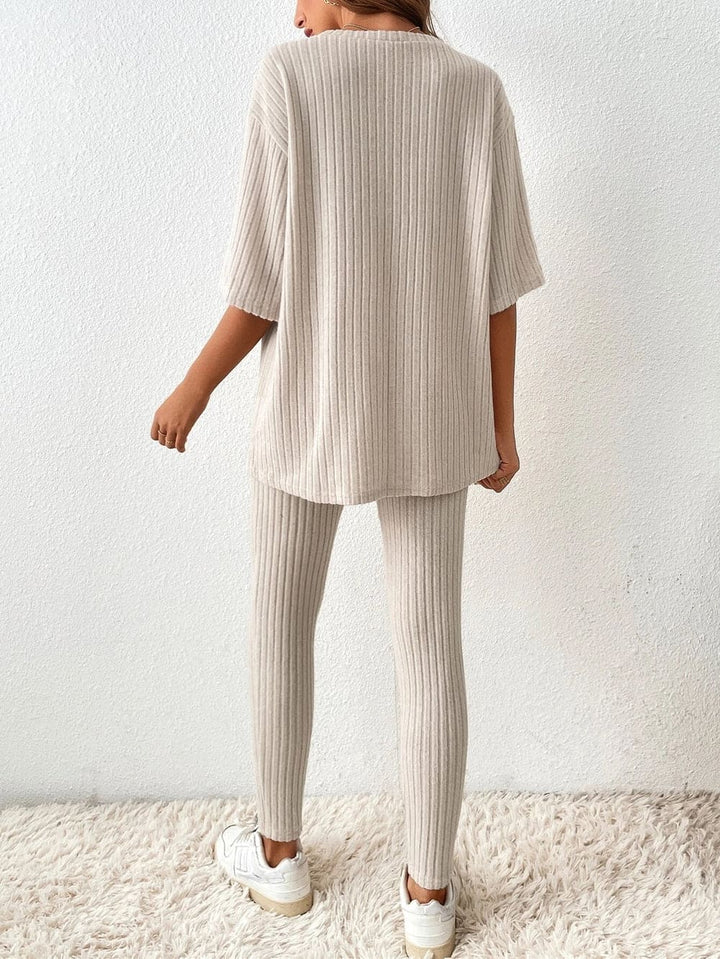 Ribbed Lounge Set | Acrylic & Cotton Blend | Casual Comfort