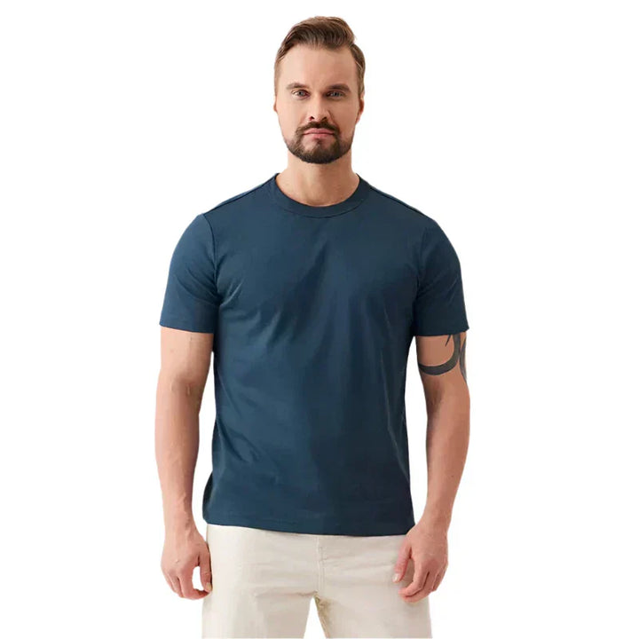 Men’s Crew Neck T-Shirt | Classic Short Sleeve Cotton Tee | Everyday Basics Canada