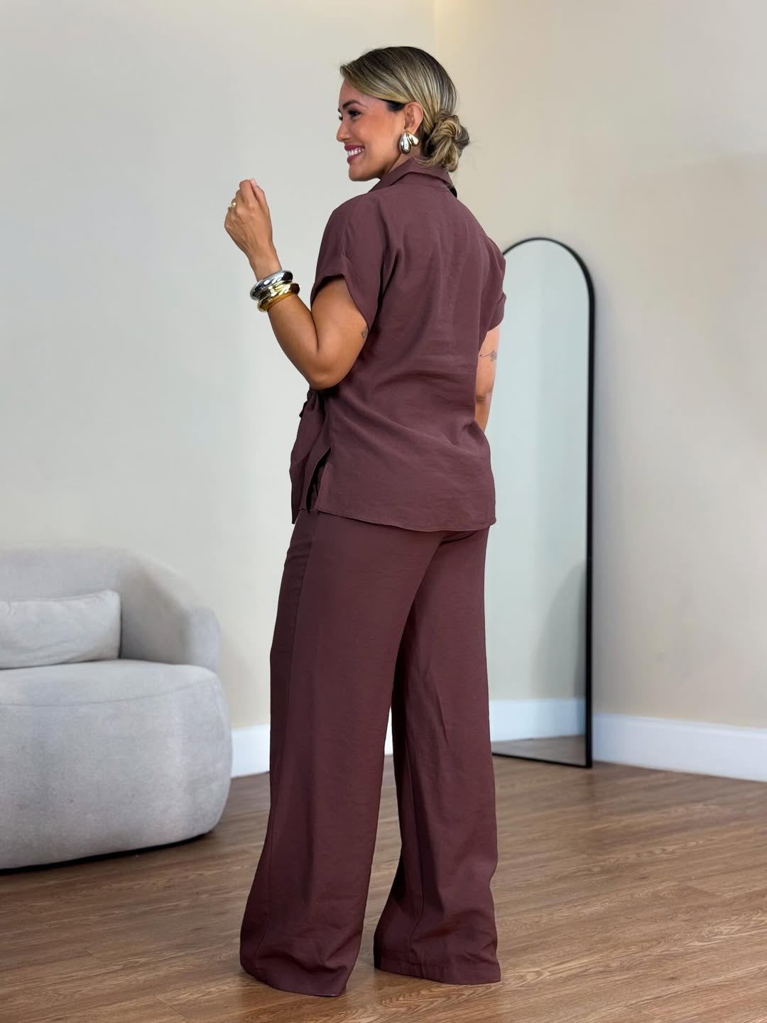 Clarinda - Elegant Set with Knotted Front and Short Sleeves