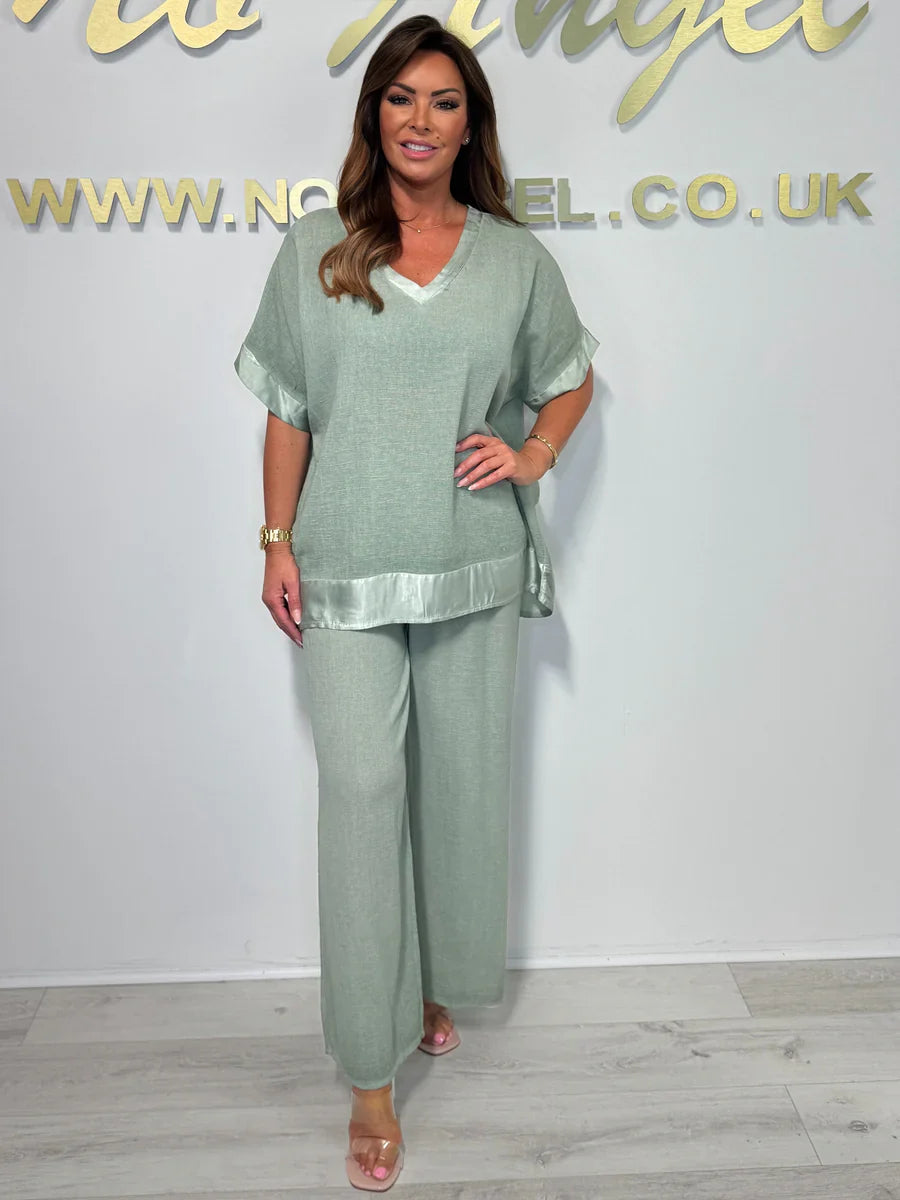 Haliora - Casual and trendy feminine set with V-neckline