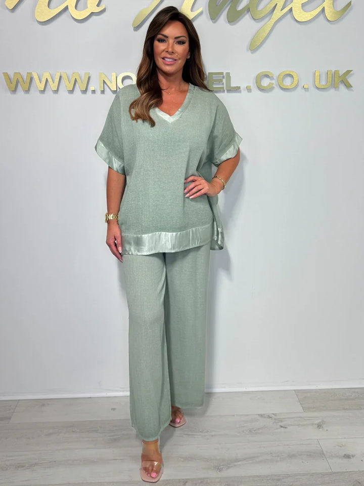 Haliora - Casual and trendy feminine set with V-neckline