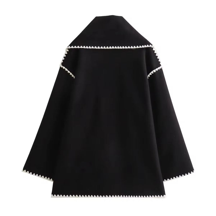 Antoinette - Elegant Coat with Round Neck and Pockets