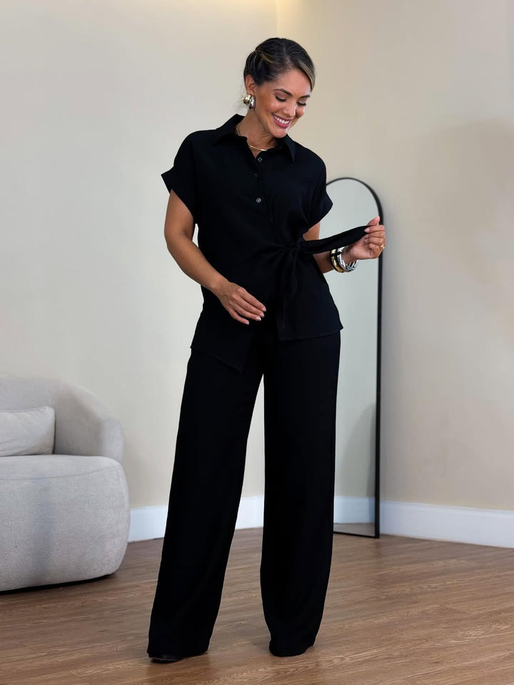 Clarinda - Elegant Set with Knotted Front and Short Sleeves