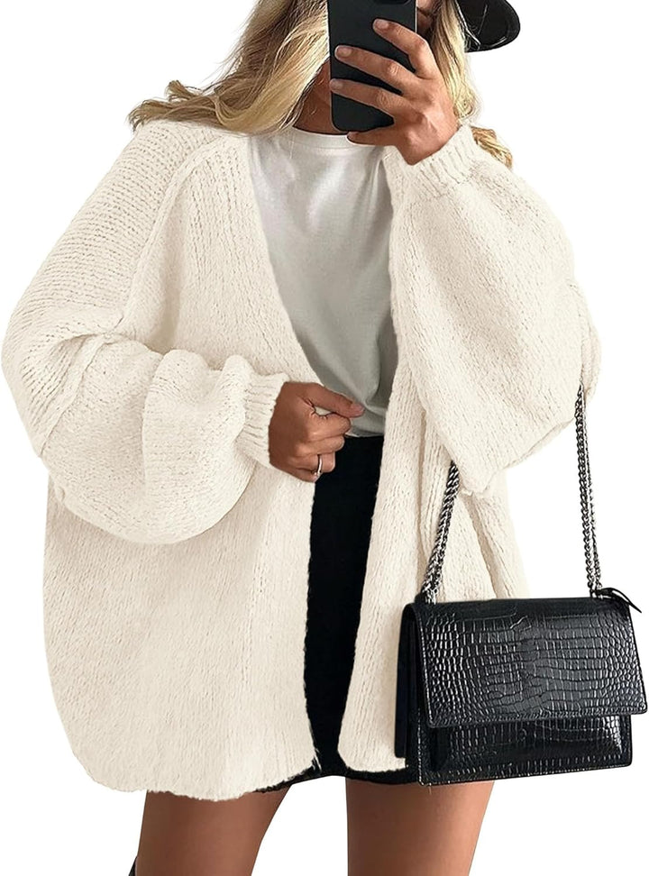 Ivory – Minimal Oversized Cardigan