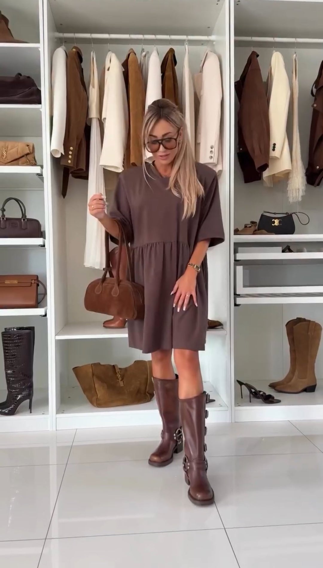 Elandra - Robe midi élégante à manches courtes 