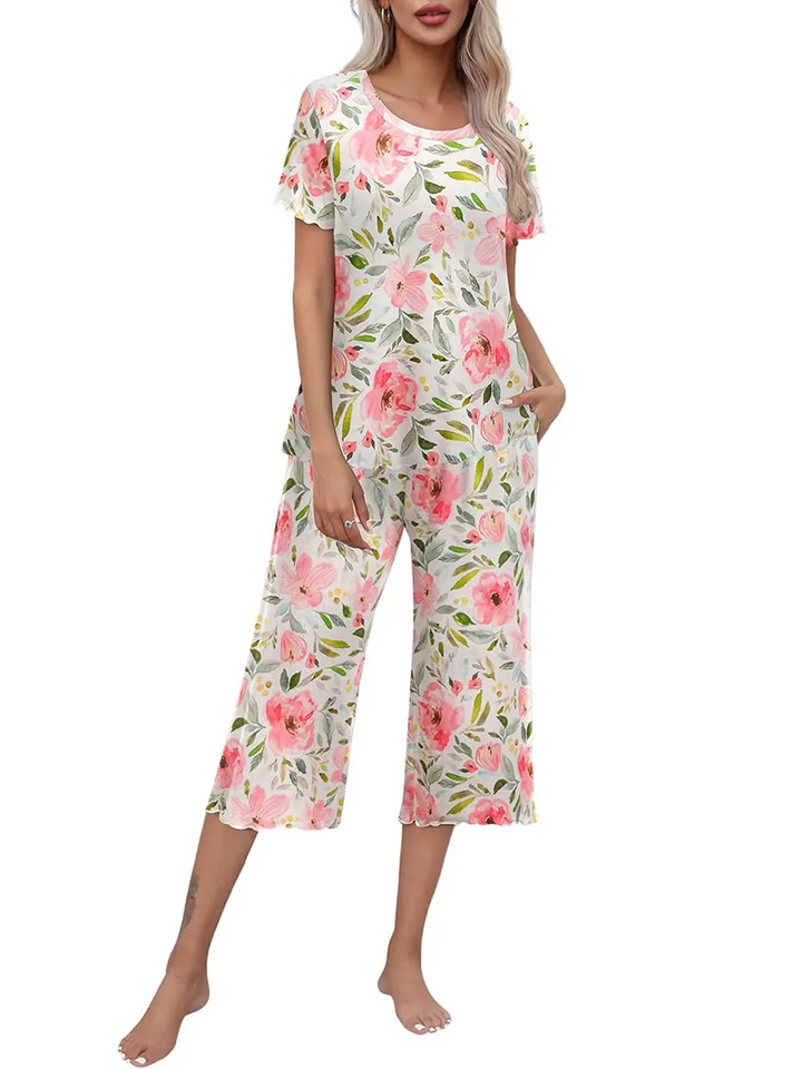 Olivine - Women's short-sleeved loungewear set with capri pants - perfect for relaxing at home in style