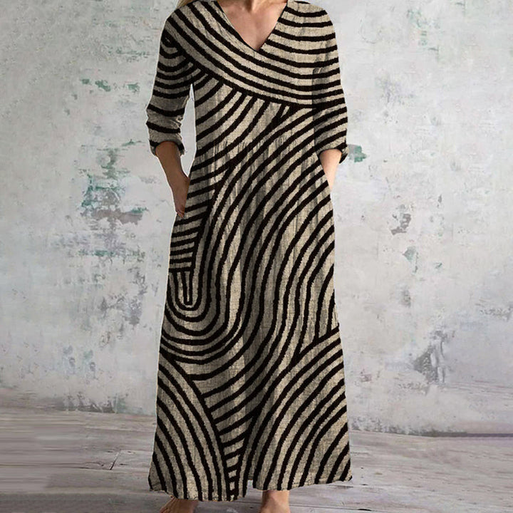 Arianna - Elegant and practical striped dress