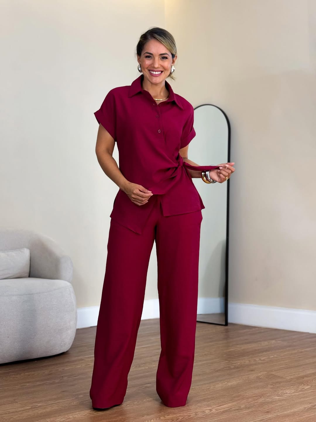Clarinda - Elegant Set with Knotted Front and Short Sleeves