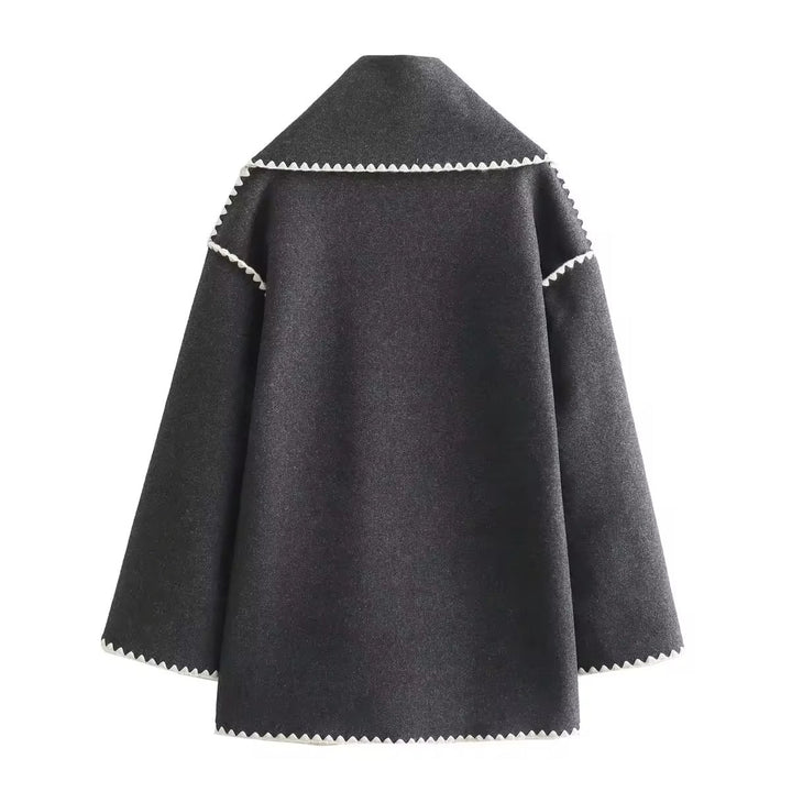 Antoinette - Elegant Coat with Round Neck and Pockets