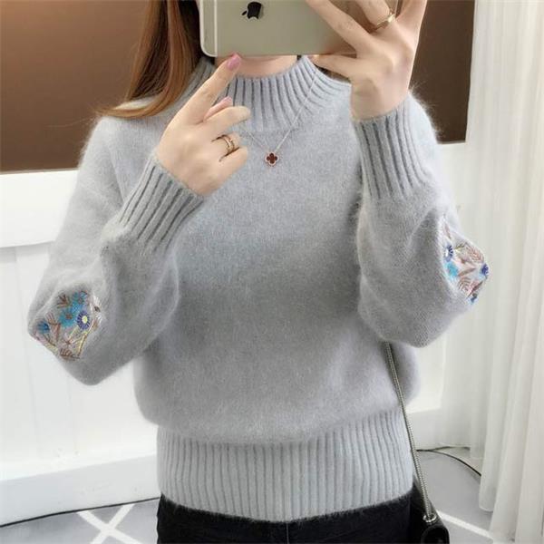Andrée - Thick Flower Embroidered Sweater