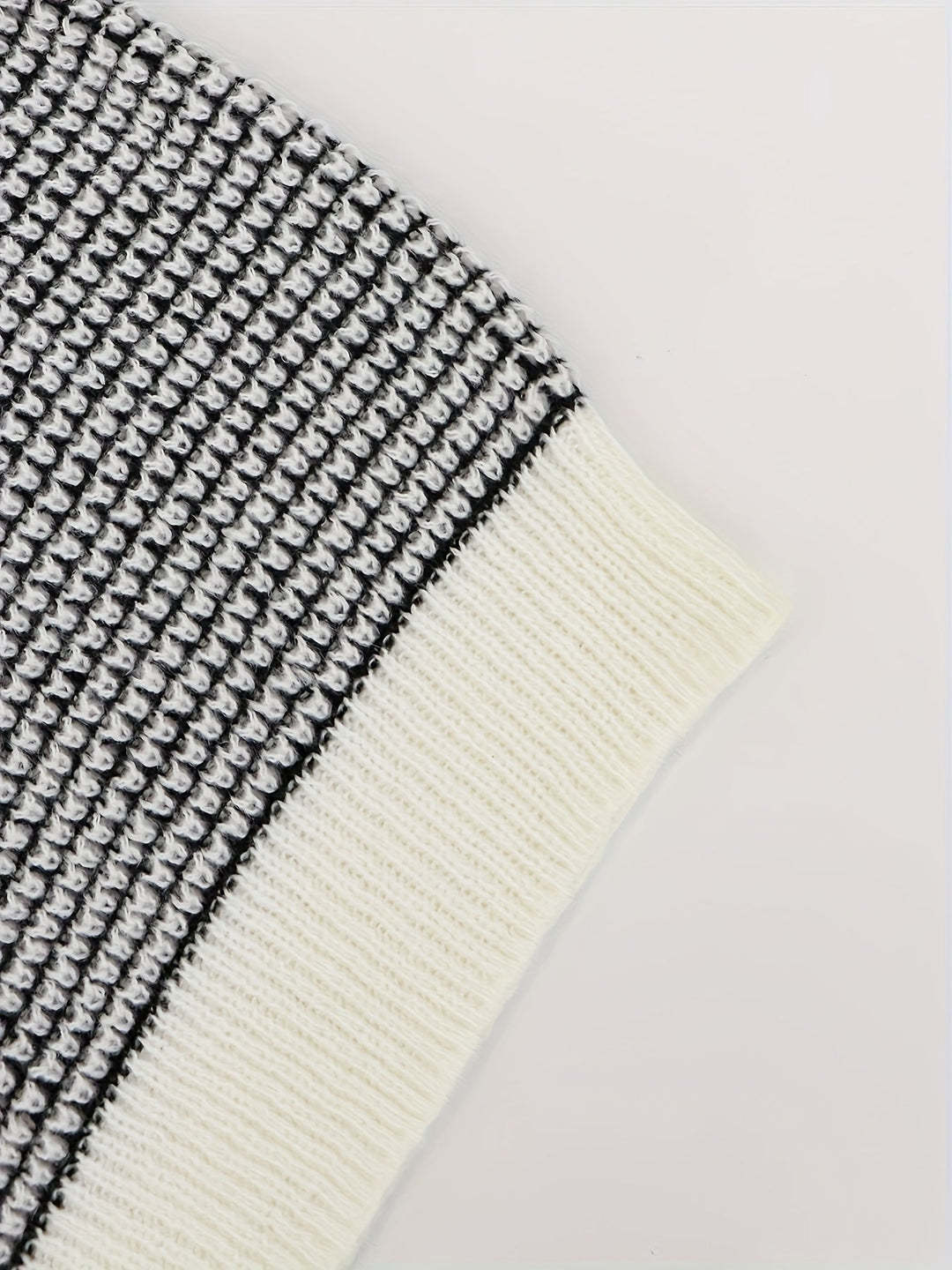 Bijou - Women's Knitted Sweater with Lantern Sleeves