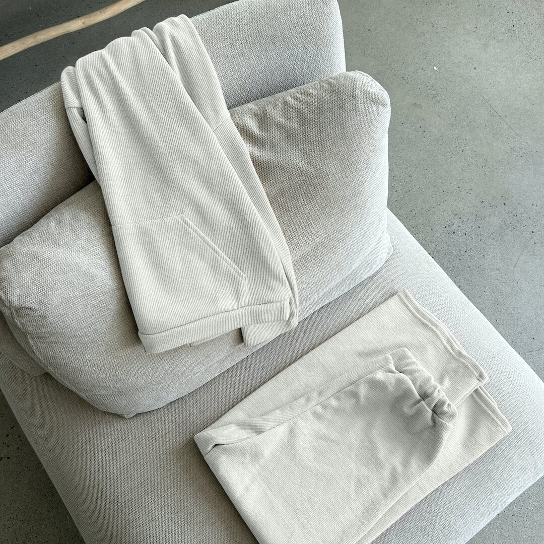 Relaxed Fit Lounge Set | Cozy Two-Piece | Soft Knit Fabric