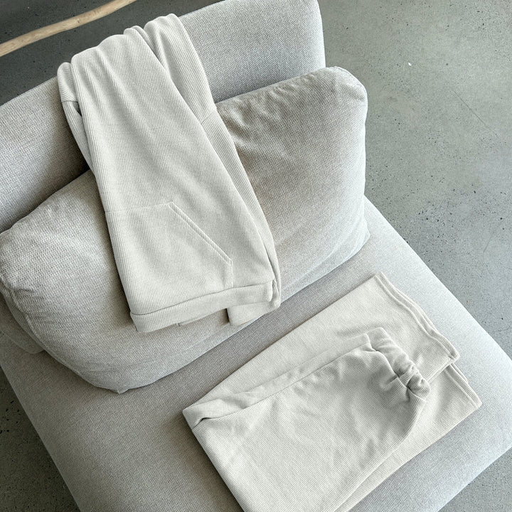 Relaxed Fit Lounge Set | Cozy Two-Piece | Soft Knit Fabric