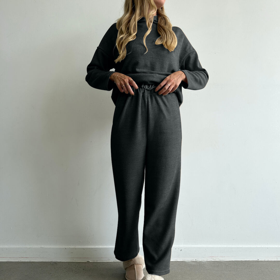 Relaxed Fit Lounge Set | Cozy Two-Piece | Soft Knit Fabric