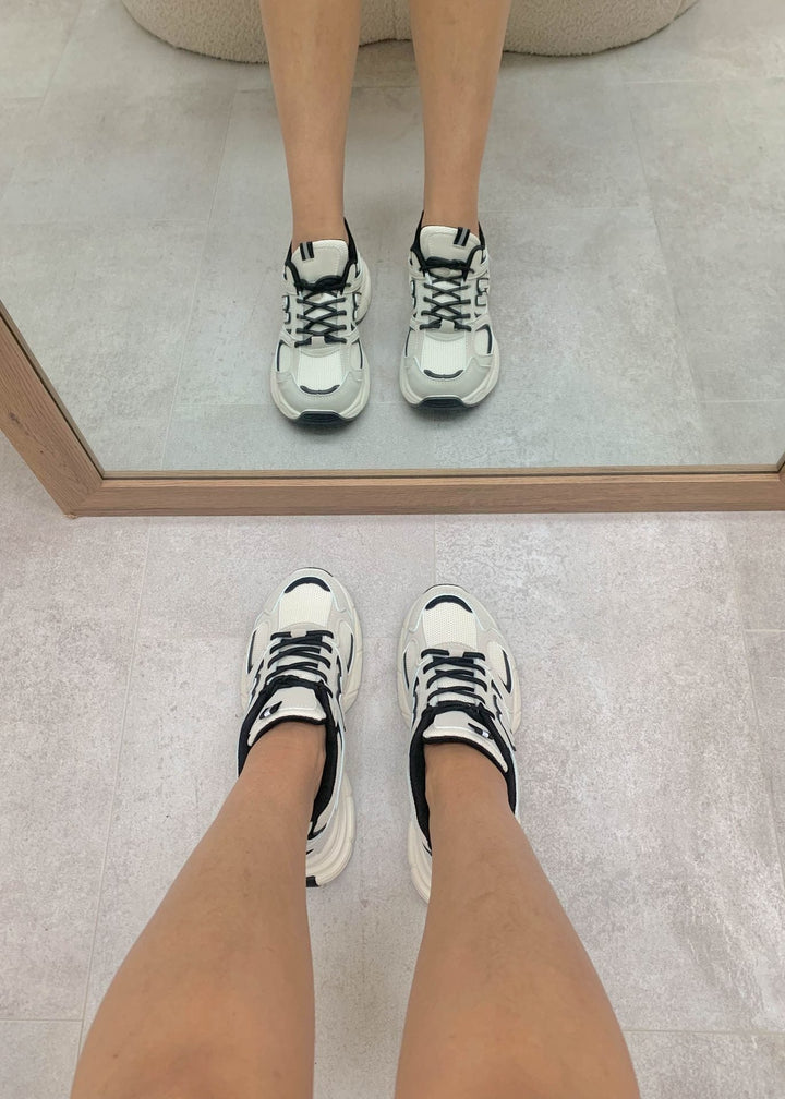 Eglantine - Beautiful sneakers for women