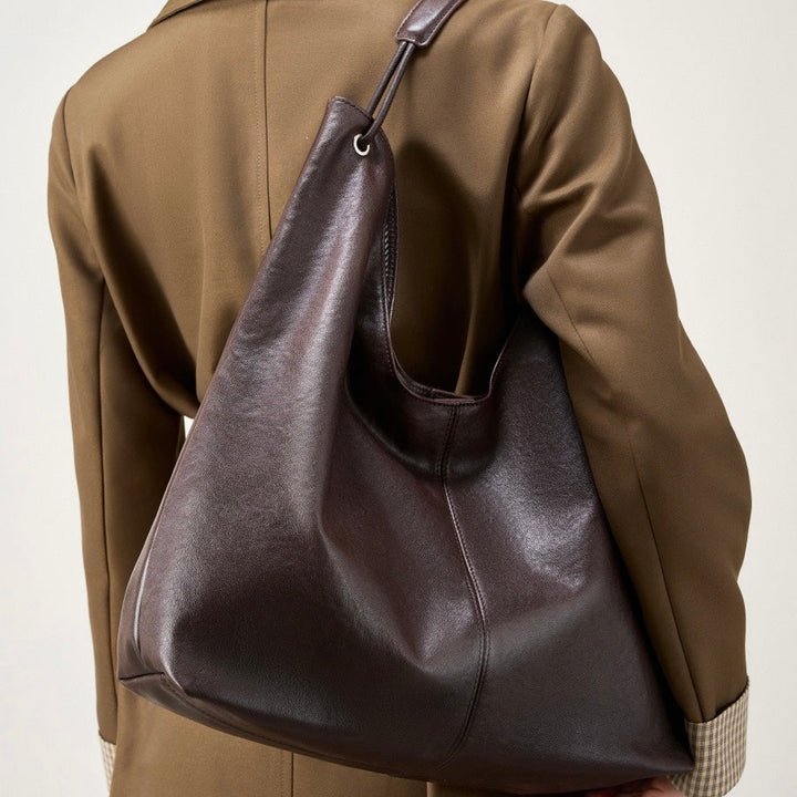 Nóvia | Minimalist Leather Tote Bag