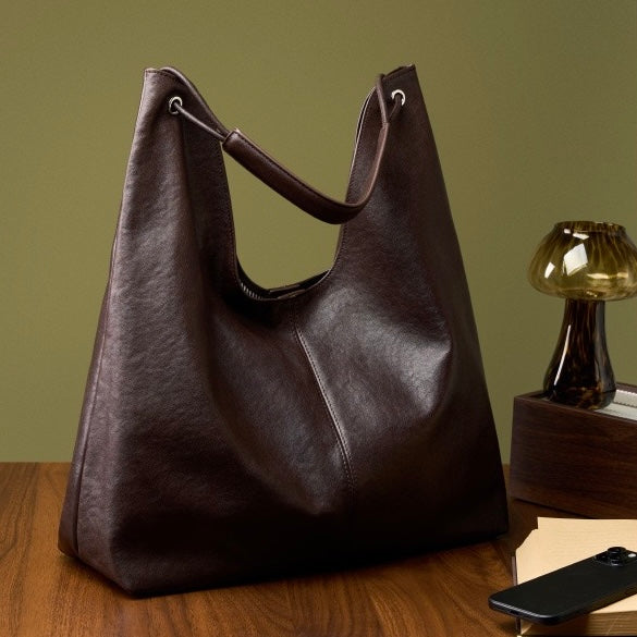 Nóvia | Minimalist Leather Tote Bag