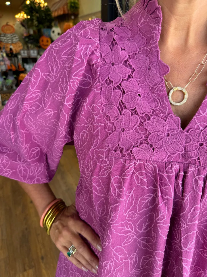 Tesia - Robe courte jacquard à manches bouffantes