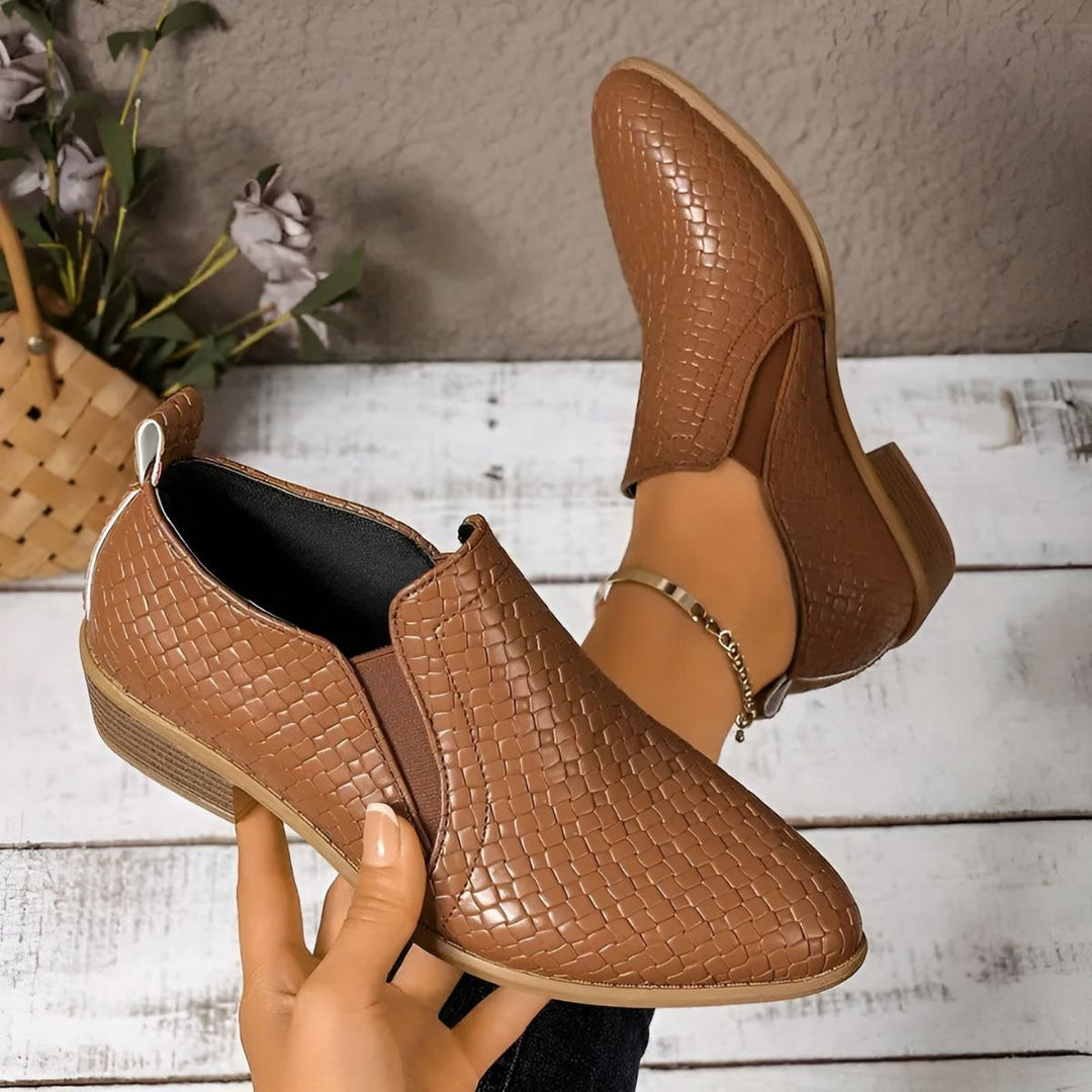 Thalienne - Elegant and Comfortable Oxford Shoes