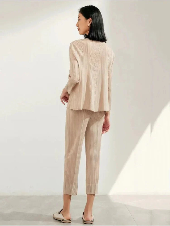 Ribbed Knit Two-Piece Loungewear Set | Soft Fabric | Relaxed Fit | Effortless Comfort