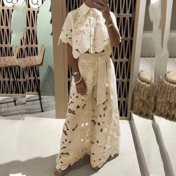 Raïssa - Women's Lace Set with Cutouts - 2 Pieces