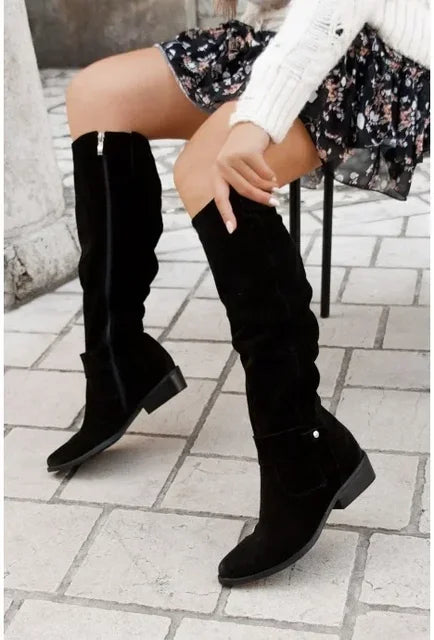 Elke - Chic Cowboy Boots for a Comfortable Winter