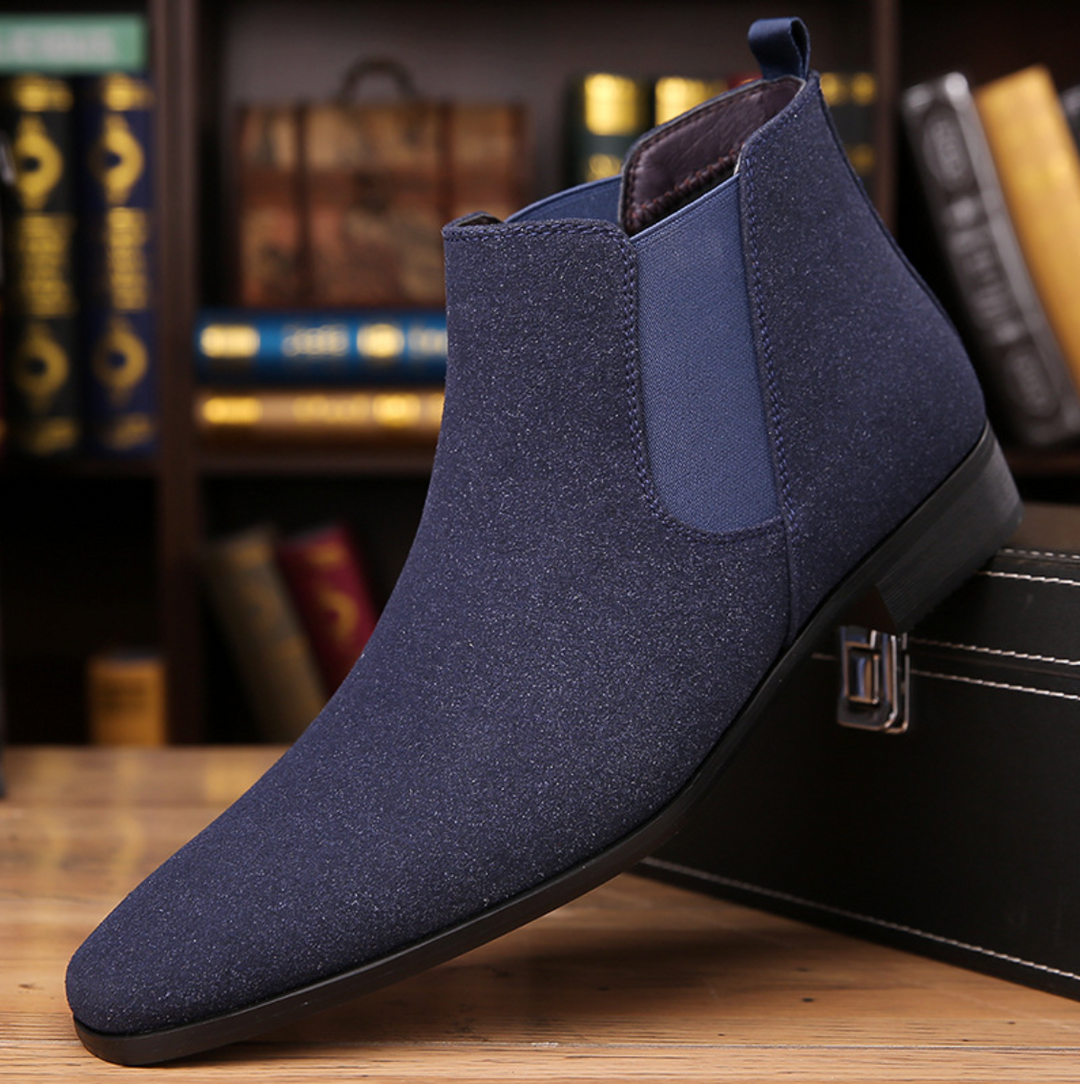 CASUAL LEATHER CHELSEA BOOTS
