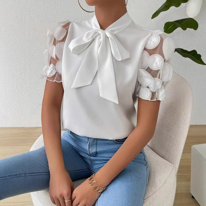 Cirelle - Plain lace summer blouse with bow and short sleeves