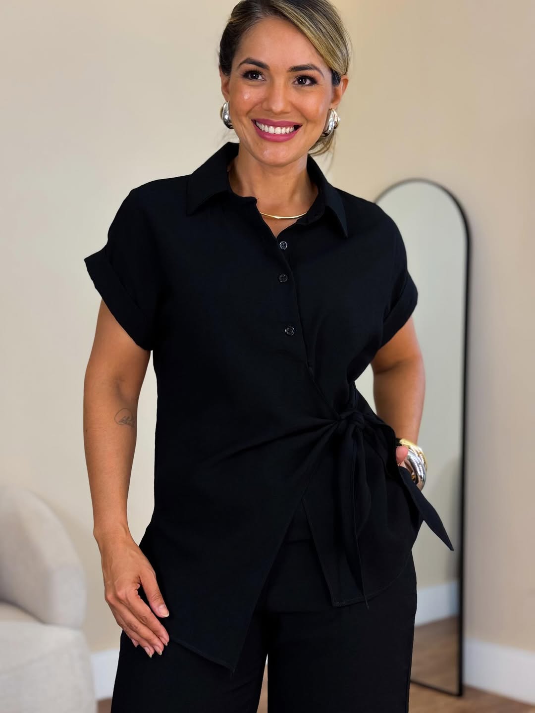 Clarinda - Elegant Set with Knotted Front and Short Sleeves