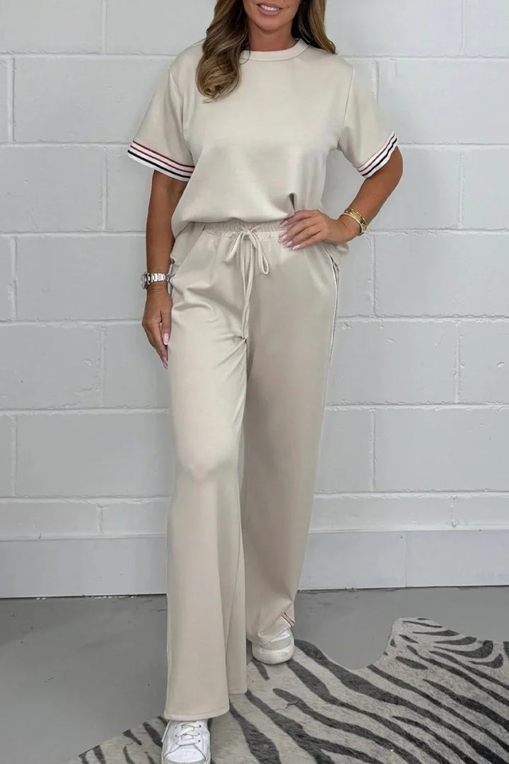 Milla - Women's Short Sleeve T-Shirt with Side Stripes and Jogging Pants