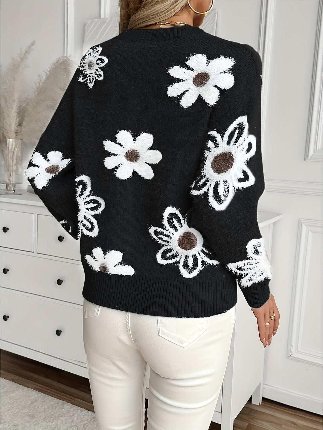 Madeleine - Women's Floral Sweater