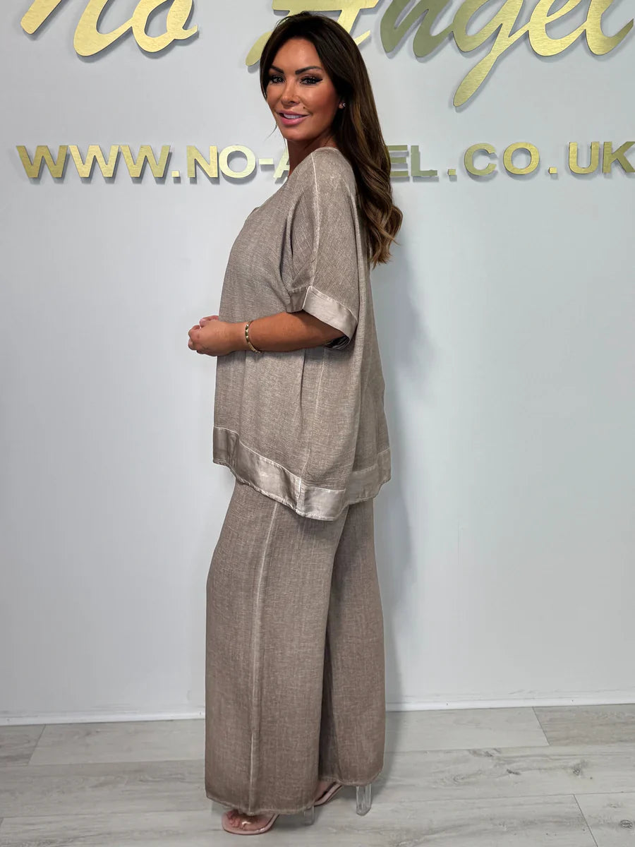 Haliora - Casual and trendy feminine set with V-neckline