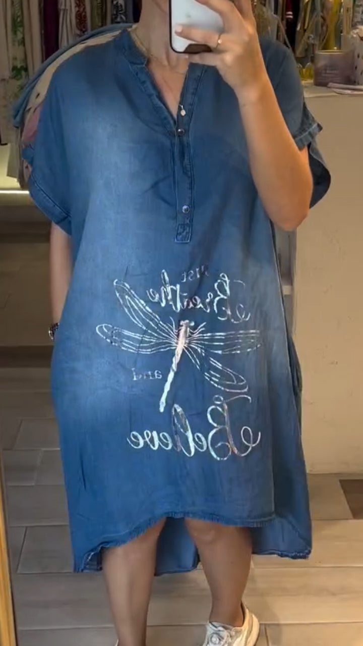 Delphina - Casual denim dress with V-neck and buttons, ideal for everyday style