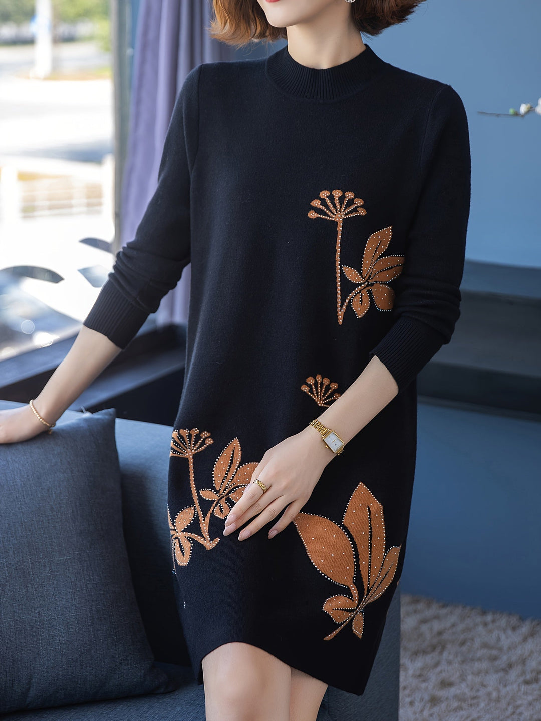 Lourdes - Elegant floral sweater dress with round neck
