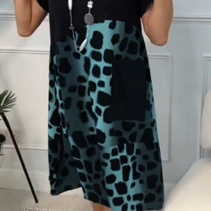 Lisette - Loose printed dress with round neck and short sleeves