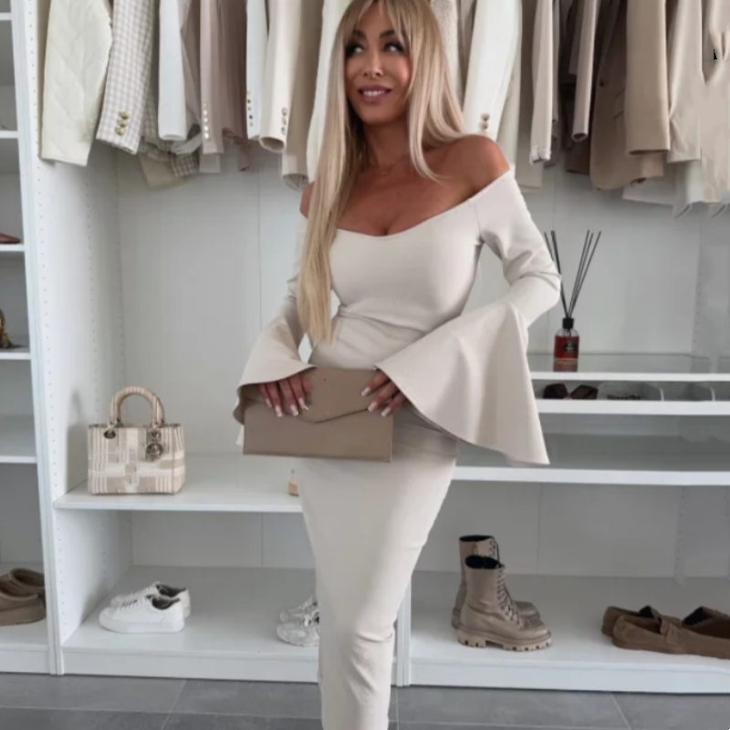 Philomène - Elegant Dress with Flared Sleeves