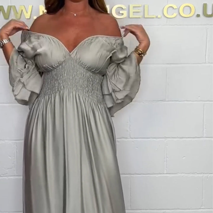 Sybille - Flared Dress with Ruffles and High Waist