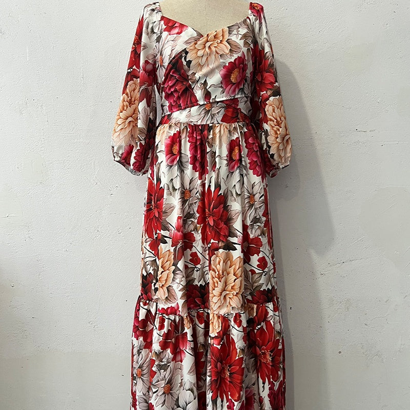 Robe Paulina - Robe plissée à fleurs et col en V 