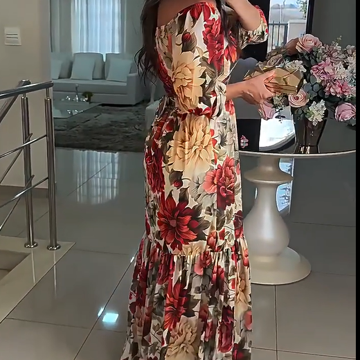 Robe Paulina - Robe plissée à fleurs et col en V 