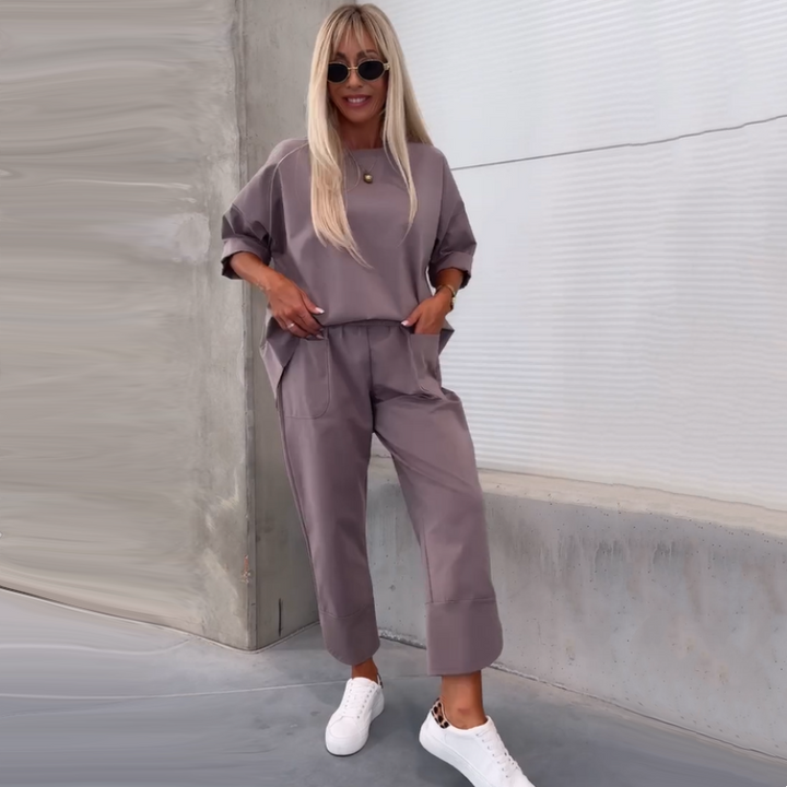 Ilina - Two Piece Set Short Sleeve Top and Pants