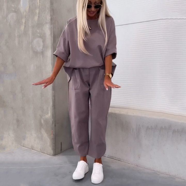 Ilina - Two Piece Set Short Sleeve Top and Pants