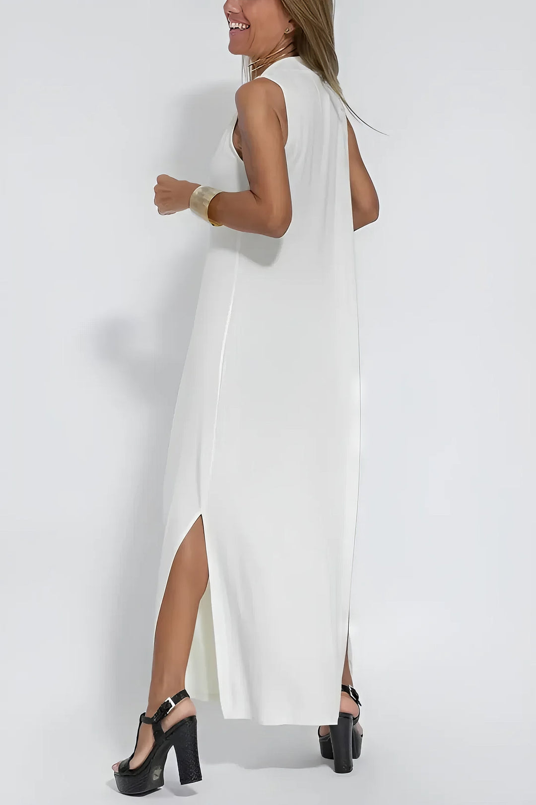 Katriel - Elegant dress with a flattering cut